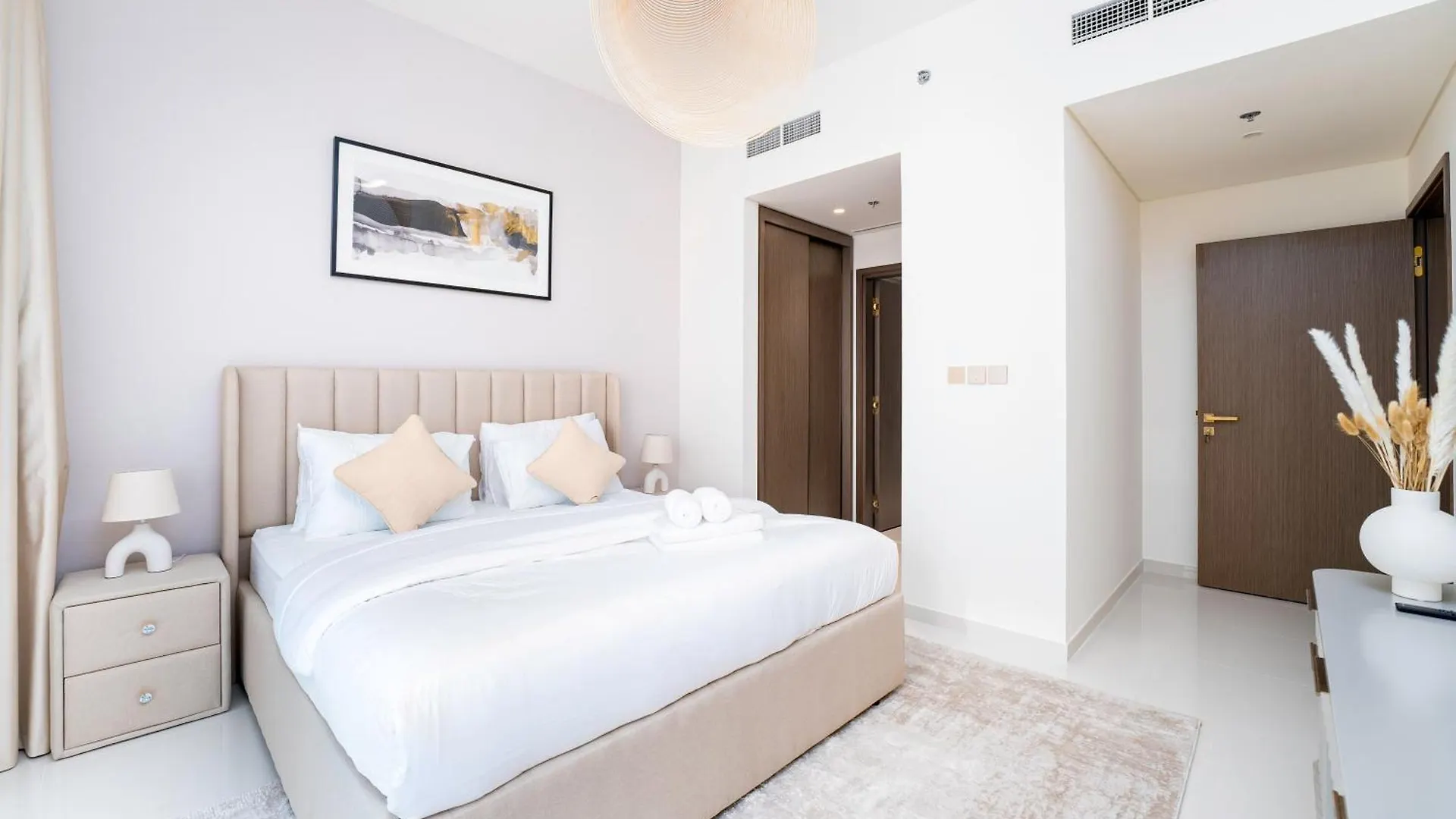 Exclusive Beachfront 2 Bed With Pool & Palm View Dubai United Arab Emirates