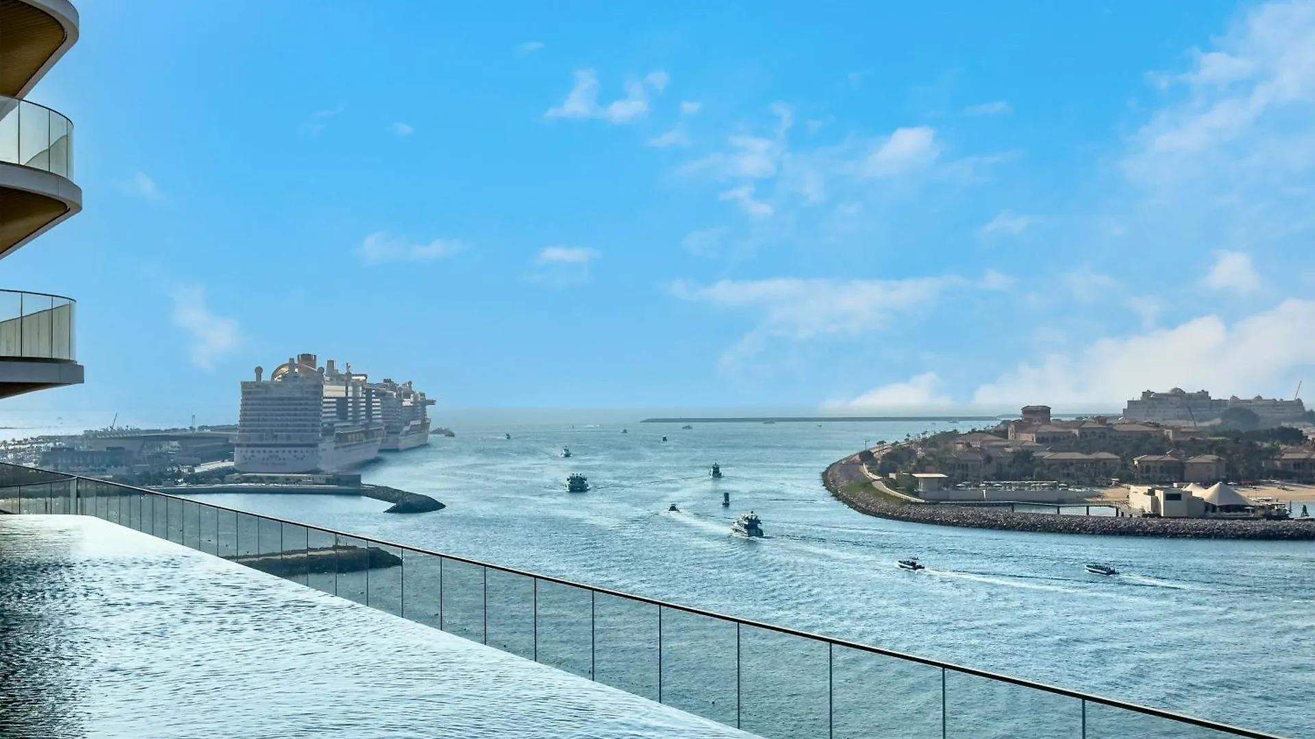 Apartment Exclusive Beachfront 2 Bed With Pool & Palm View Dubai
